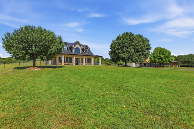 150 Summer Stone Court, Weatherford, TX 76087