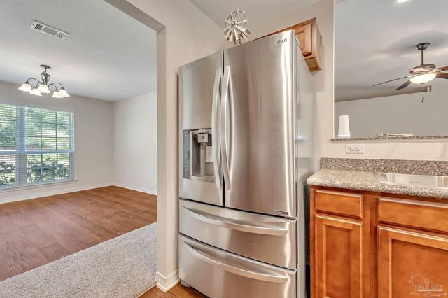 3103 Lynn Dr, Navarre, FL 32566