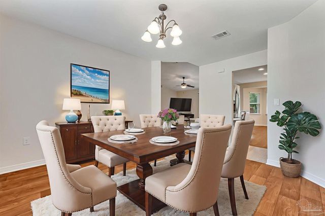 3103 Lynn Dr, Navarre, FL 32566