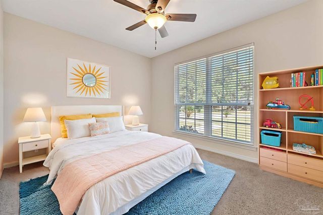 3103 Lynn Dr, Navarre, FL 32566