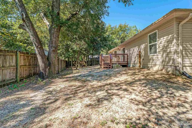 3103 Lynn Dr, Navarre, FL 32566