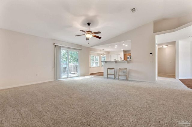 3103 Lynn Dr, Navarre, FL 32566