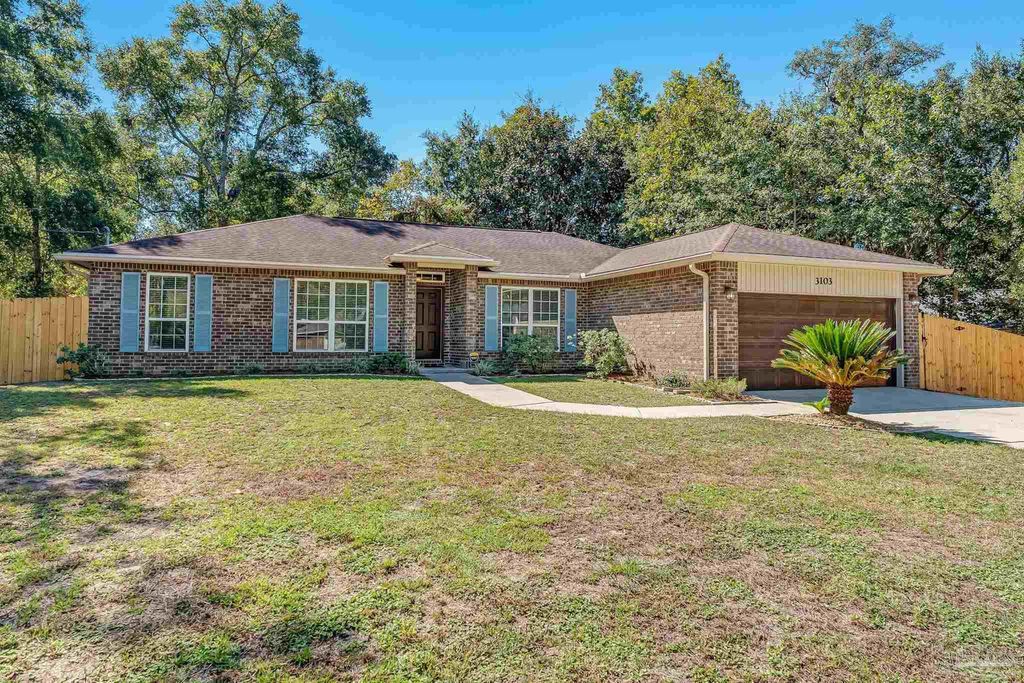 3103 Lynn Dr, Navarre, FL 32566