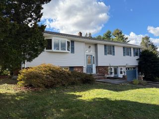26 Mohawk St, Danvers, MA 01937