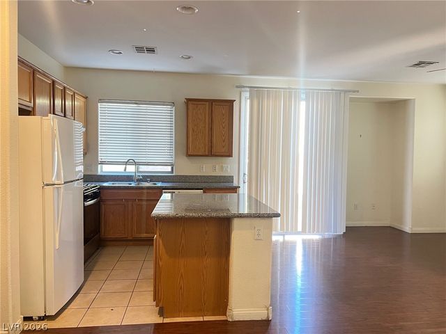5426 FLOATING FLOWER Avenue, Las Vegas, NV 89139
