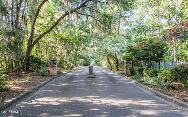 948 Oyster Cove Road, Beaufort, SC 29902