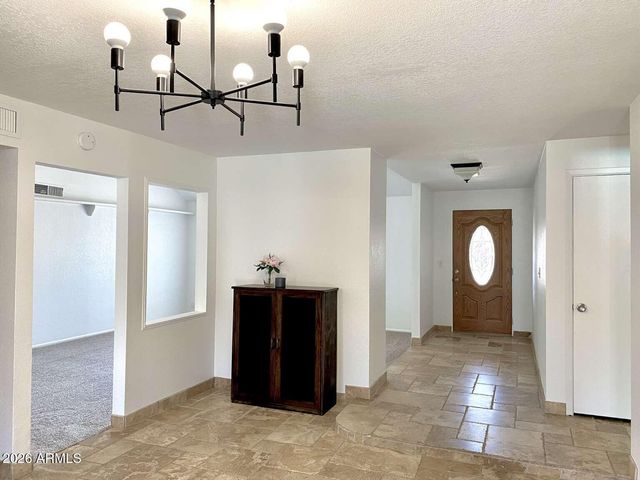3301 W MURIEL Drive, Phoenix, AZ 85053