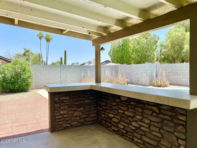 3301 W MURIEL Drive, Phoenix, AZ 85053