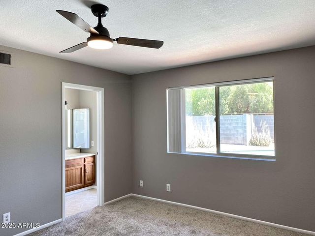 3301 W MURIEL Drive, Phoenix, AZ 85053