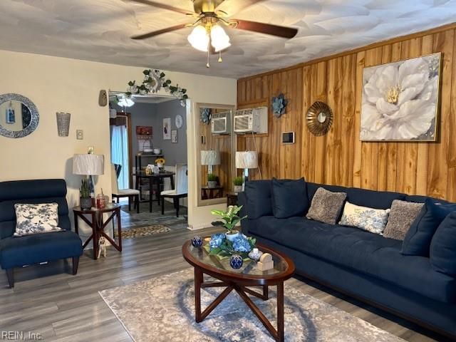 1821 Spar ST, Chesapeake, VA 23321