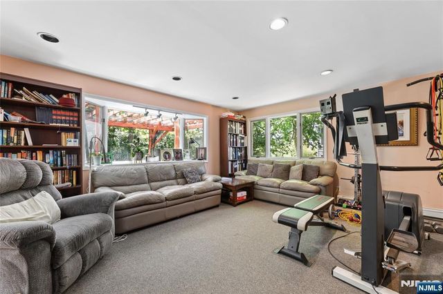 604 Rutland Avenue, Teaneck, NJ 07666