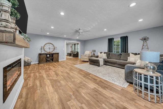 593 Dover Road, Jasper, TN 37347