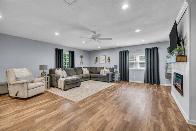 593 Dover Road, Jasper, TN 37347