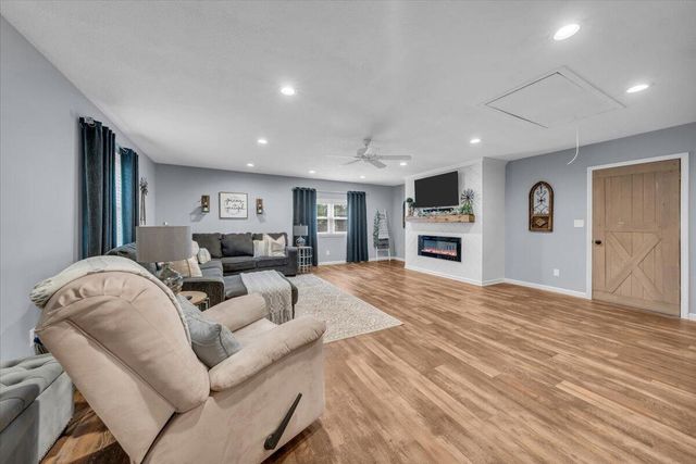 593 Dover Road, Jasper, TN 37347