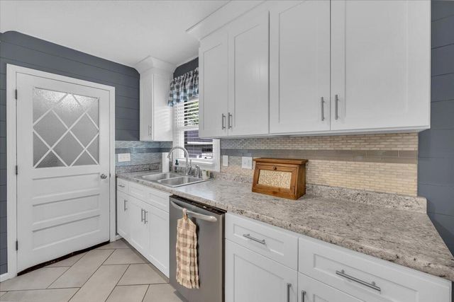 593 Dover Road, Jasper, TN 37347