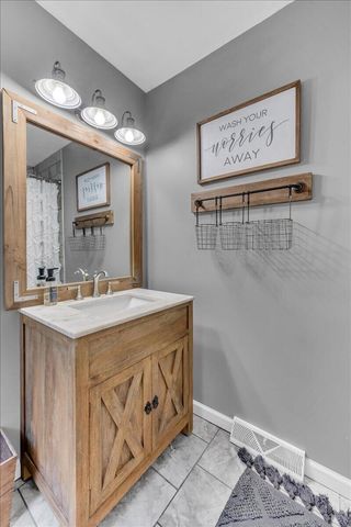 593 Dover Road, Jasper, TN 37347