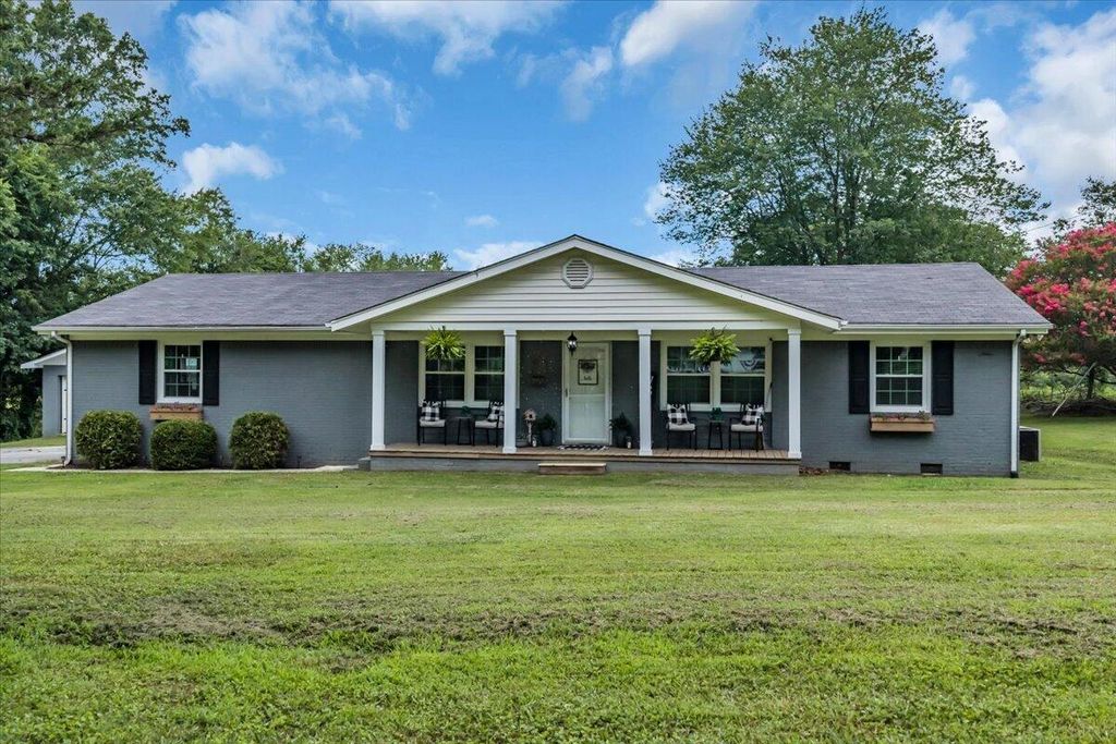 593 Dover Road, Jasper, TN 37347