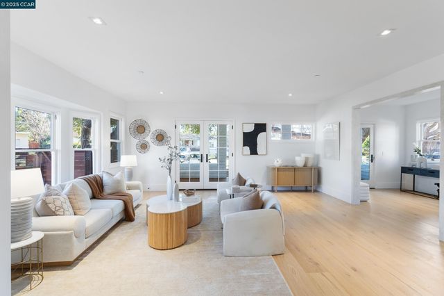 524 Oak Grove Ave., Burlingame, CA 94010
