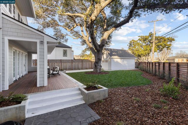 524 Oak Grove Ave., Burlingame, CA 94010