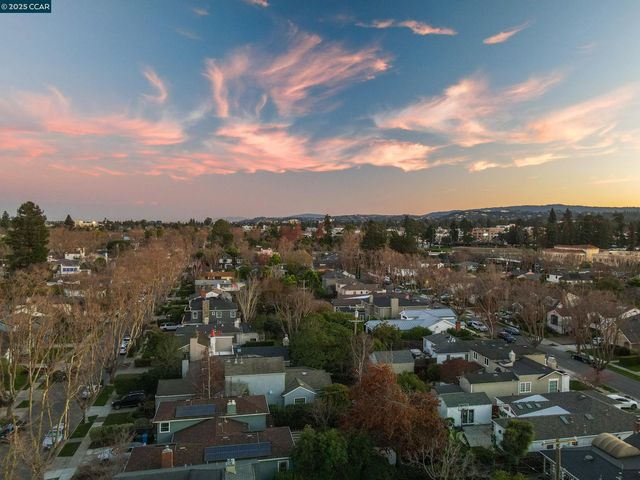524 Oak Grove Ave., Burlingame, CA 94010