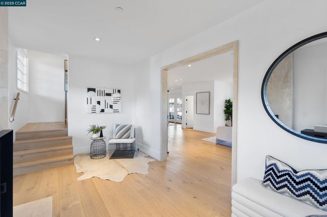524 Oak Grove Ave., Burlingame, CA 94010