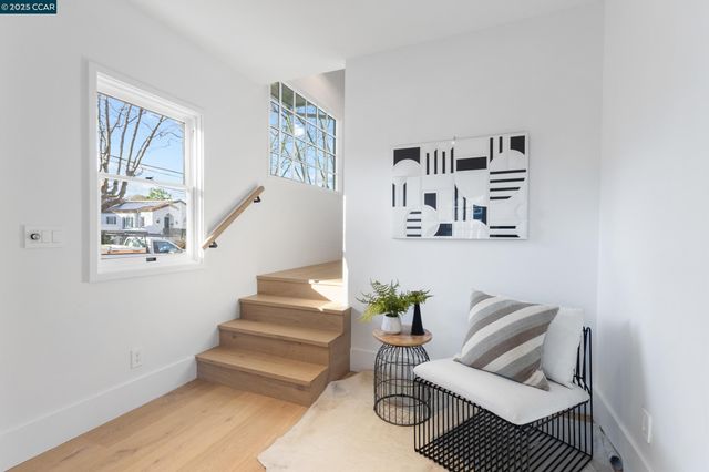 524 Oak Grove Ave., Burlingame, CA 94010