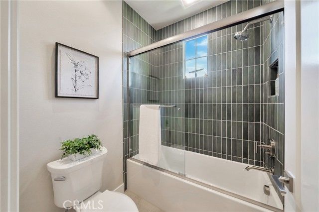 111 Linda Vista, Irvine, CA 92618