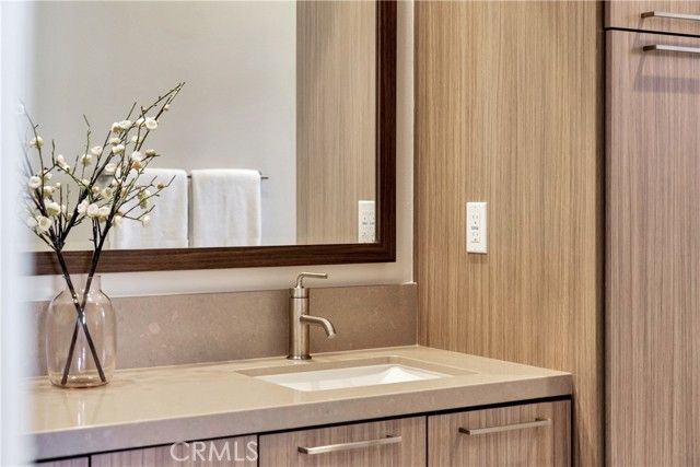 111 Linda Vista, Irvine, CA 92618