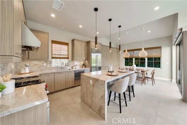 111 Linda Vista, Irvine, CA 92618