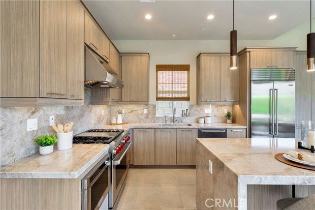 111 Linda Vista, Irvine, CA 92618