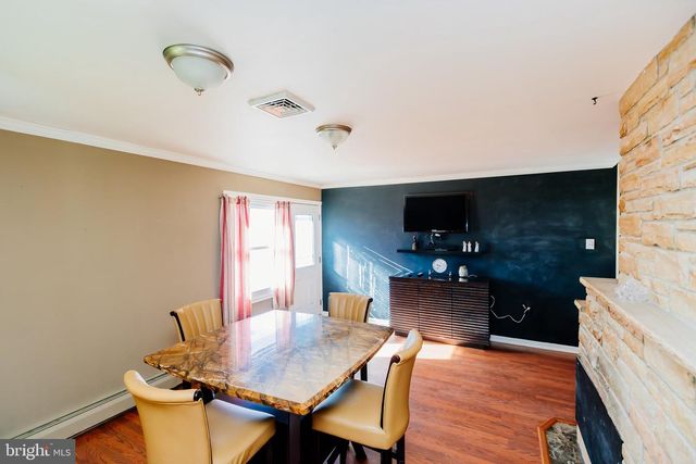 35 MIMOSA LN, Levittown, PA 19054