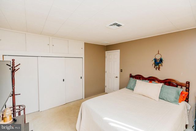 35 MIMOSA LN, Levittown, PA 19054