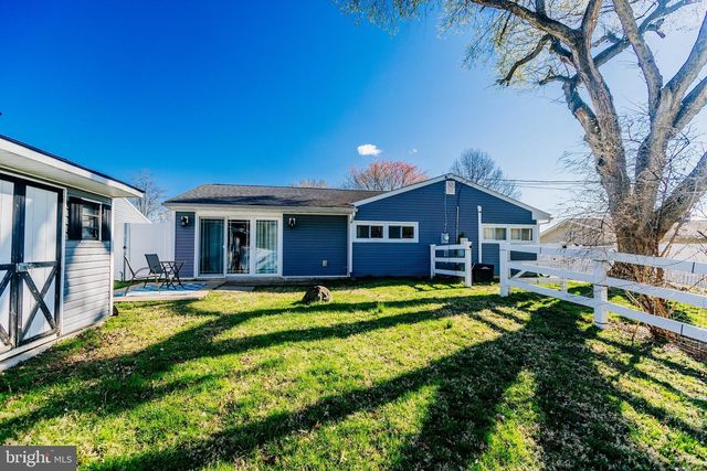 35 MIMOSA LN, Levittown, PA 19054