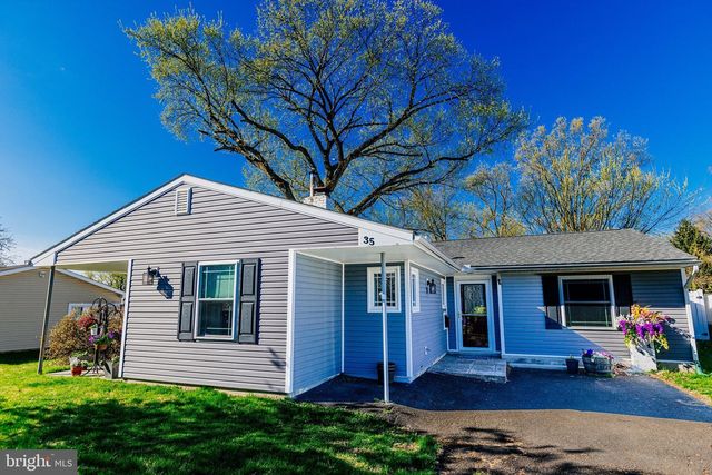 35 MIMOSA LN, Levittown, PA 19054