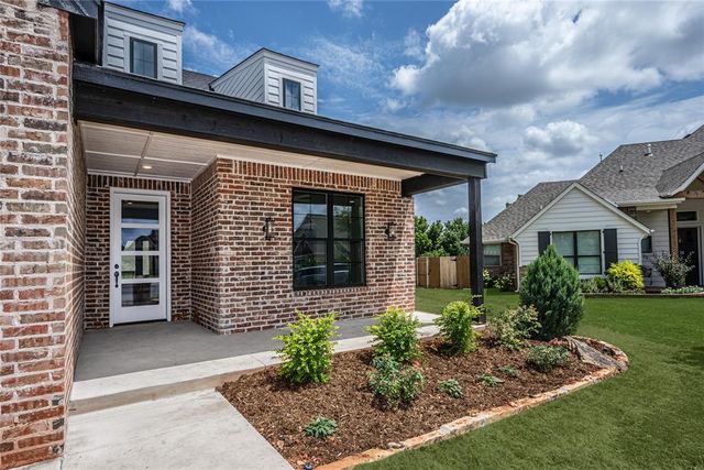 2008 Bretton Circle, Edmond, OK 73012