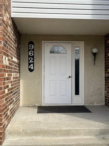 9624 Perry Lane E, Overland Park, KS 66212