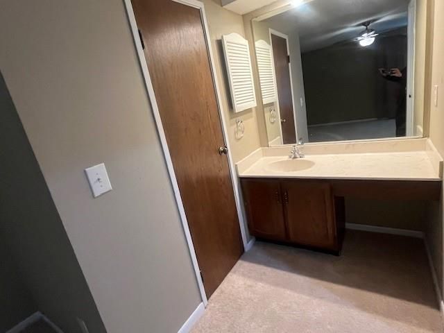 9624 Perry Lane E, Overland Park, KS 66212