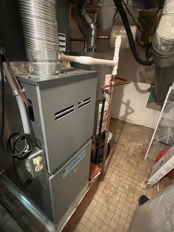 9624 Perry Lane E, Overland Park, KS 66212