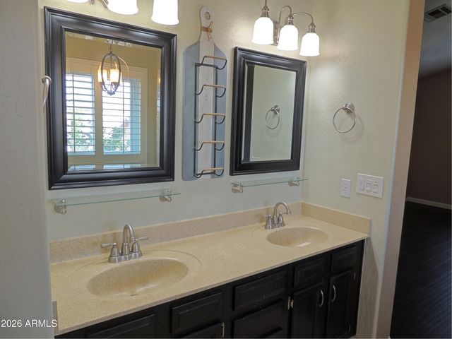 2918 E SALTSAGE Drive, Phoenix, AZ 85048