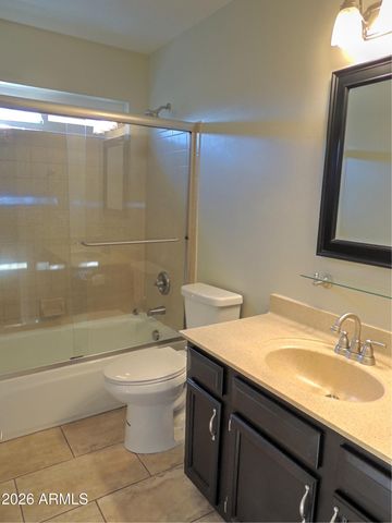 2918 E SALTSAGE Drive, Phoenix, AZ 85048
