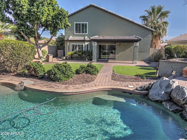 2918 E SALTSAGE Drive, Phoenix, AZ 85048
