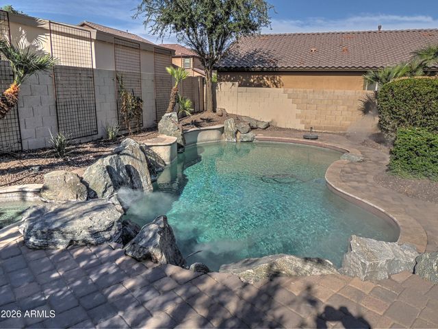 2918 E SALTSAGE Drive, Phoenix, AZ 85048