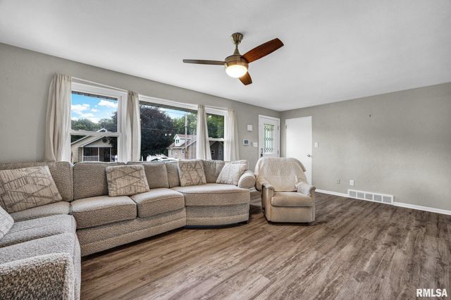 405 BIRD Avenue, Bartonville, IL 61607