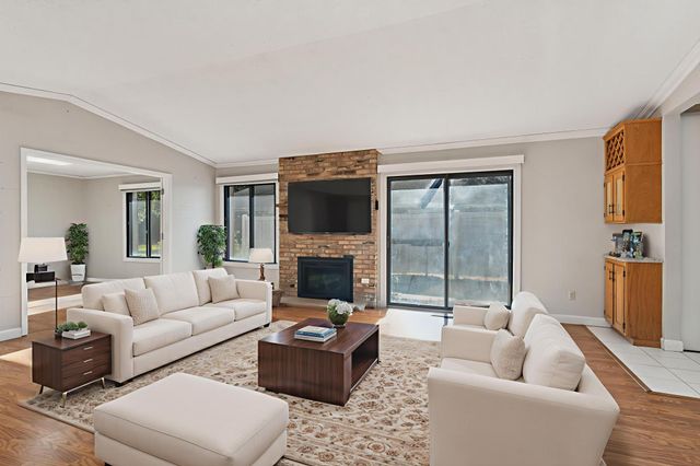 4553 Aspenwood Trail, Minnetonka, MN 55345