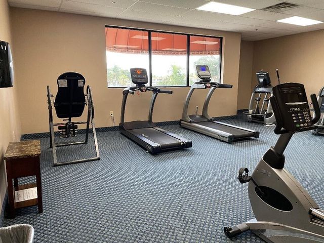 700 S Hollybrook Drive S 207, Pembroke Pines, FL 33025
