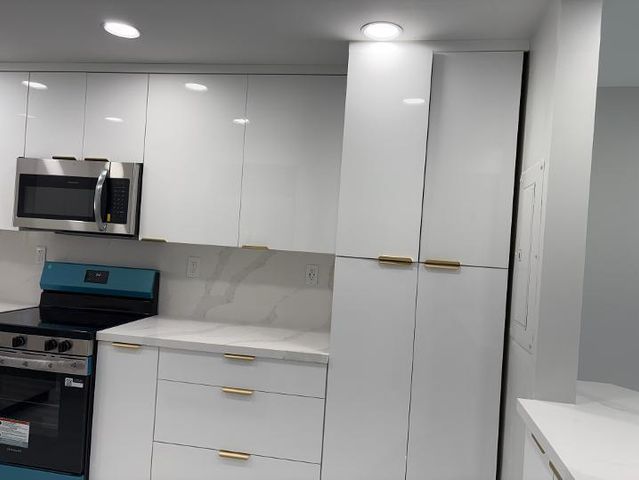700 S Hollybrook Drive S 207, Pembroke Pines, FL 33025