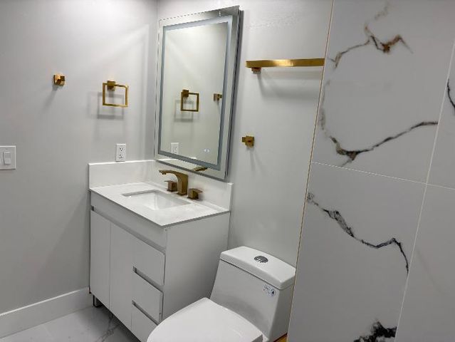 700 S Hollybrook Drive S 207, Pembroke Pines, FL 33025