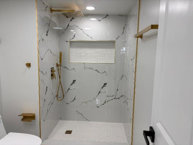 700 S Hollybrook Drive S 207, Pembroke Pines, FL 33025