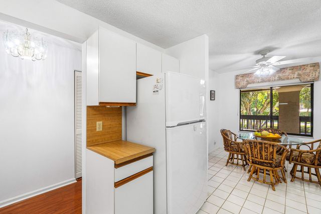 10137 Mangrove Drive 203, Boynton Beach, FL 33437
