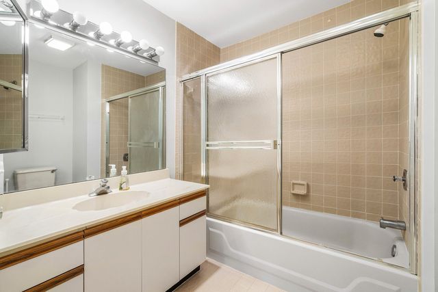 10137 Mangrove Drive 203, Boynton Beach, FL 33437